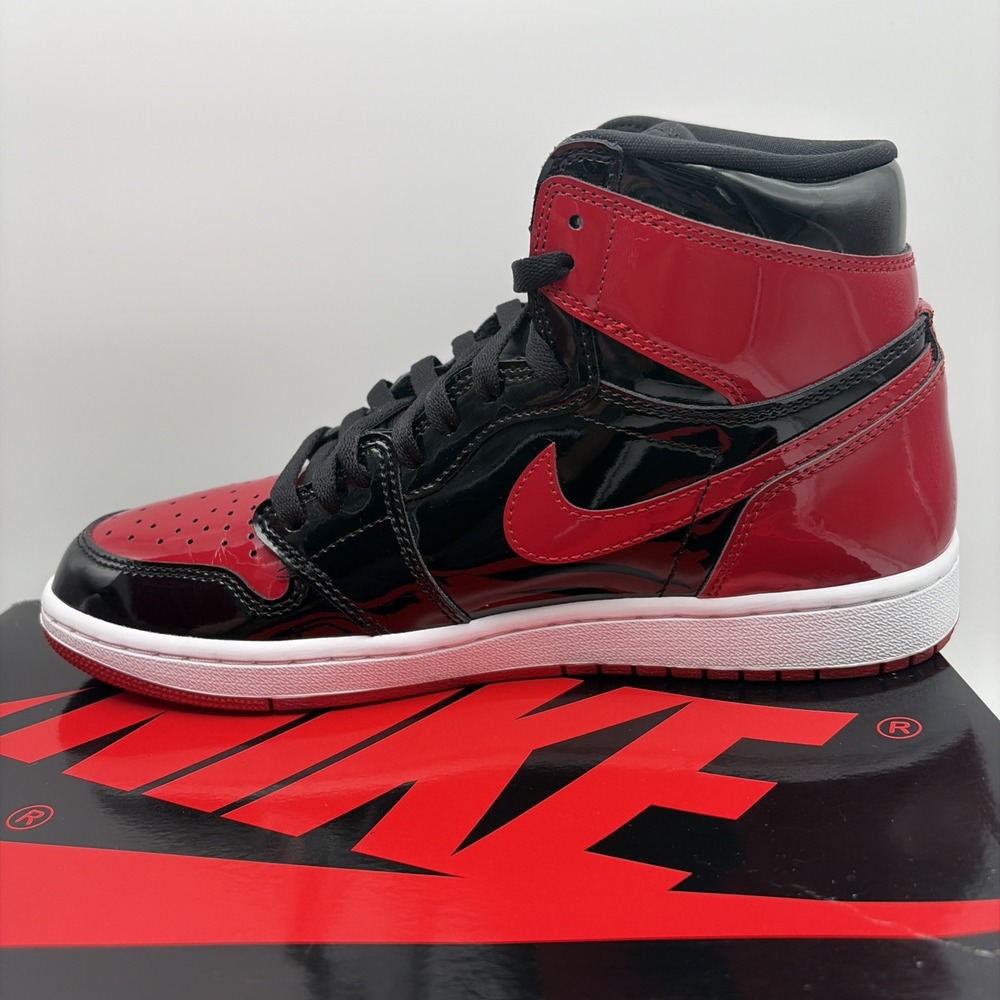 Size 9.5 - Jordan 1 Retro OG High Patent Bred (555088-063) - Picture 8 of 11